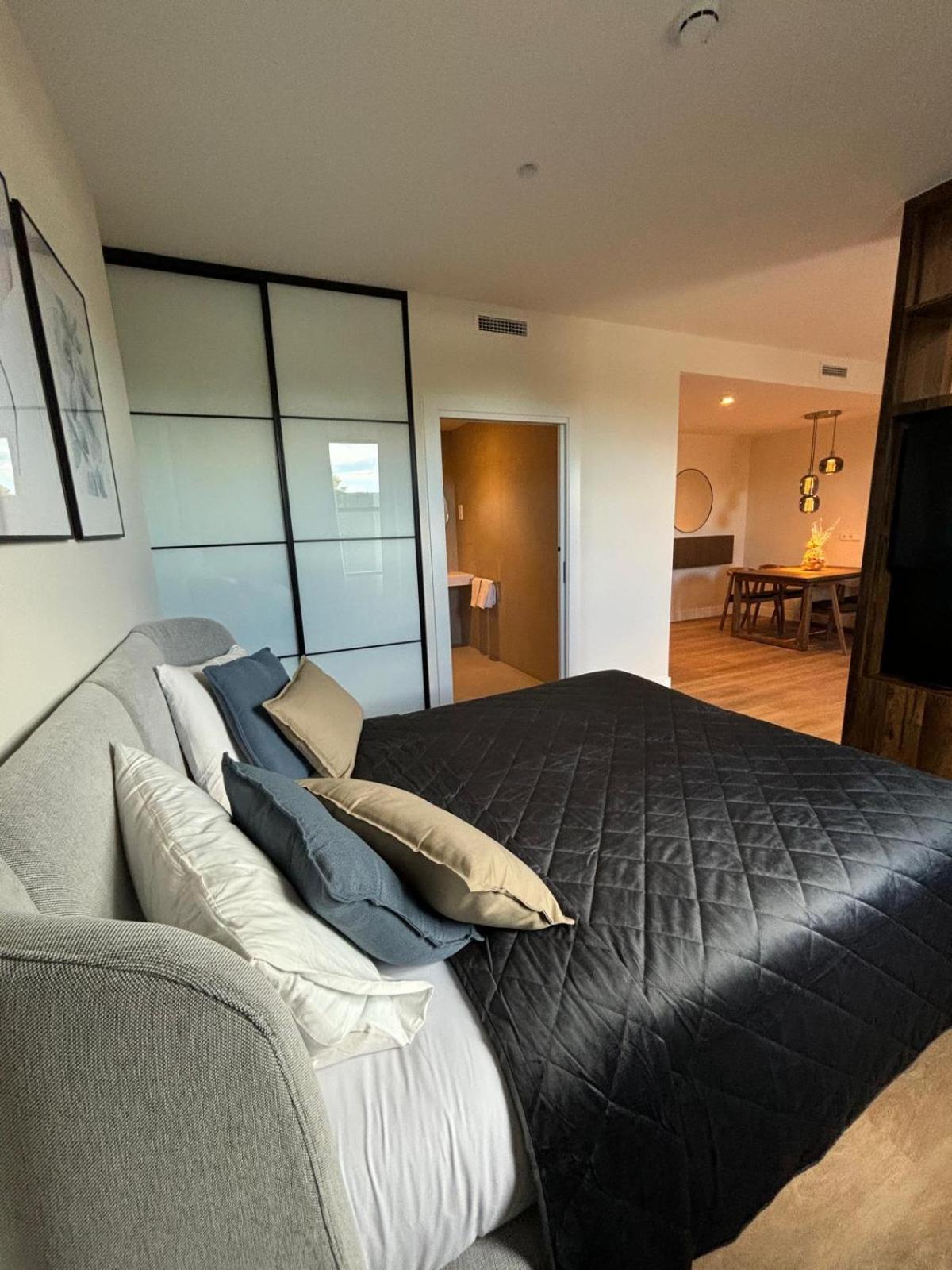 Madrid Suites Moncloa-Aravaca, Solo Check In On Line - Parking Gratuito Dış mekan fotoğraf